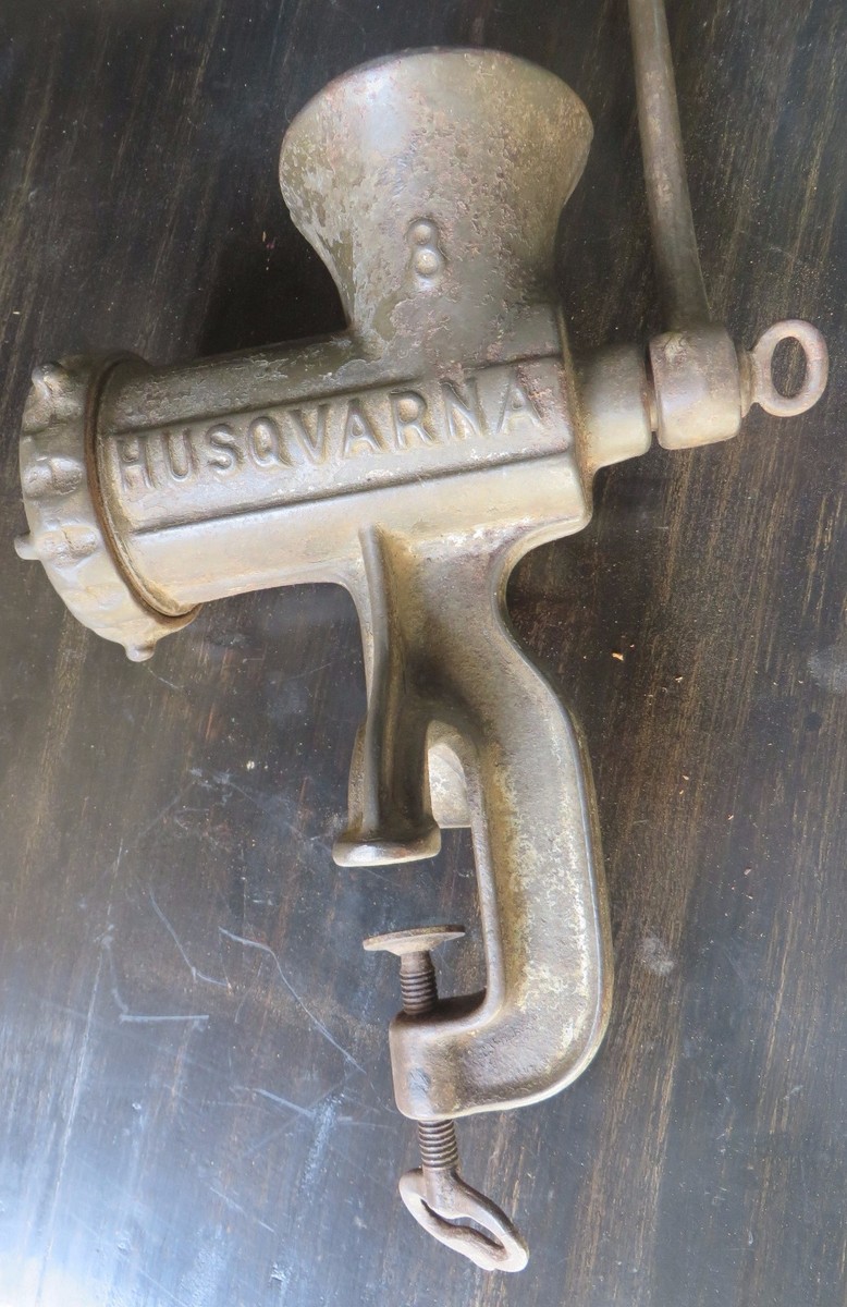 Husqvarna Mincer Reliance No.8 Meat Grinder hand crank made in