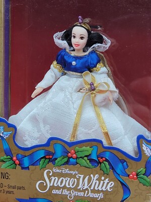 1998 Mattel Petite Holiday Princess SNOW WHITE Disney Holiday