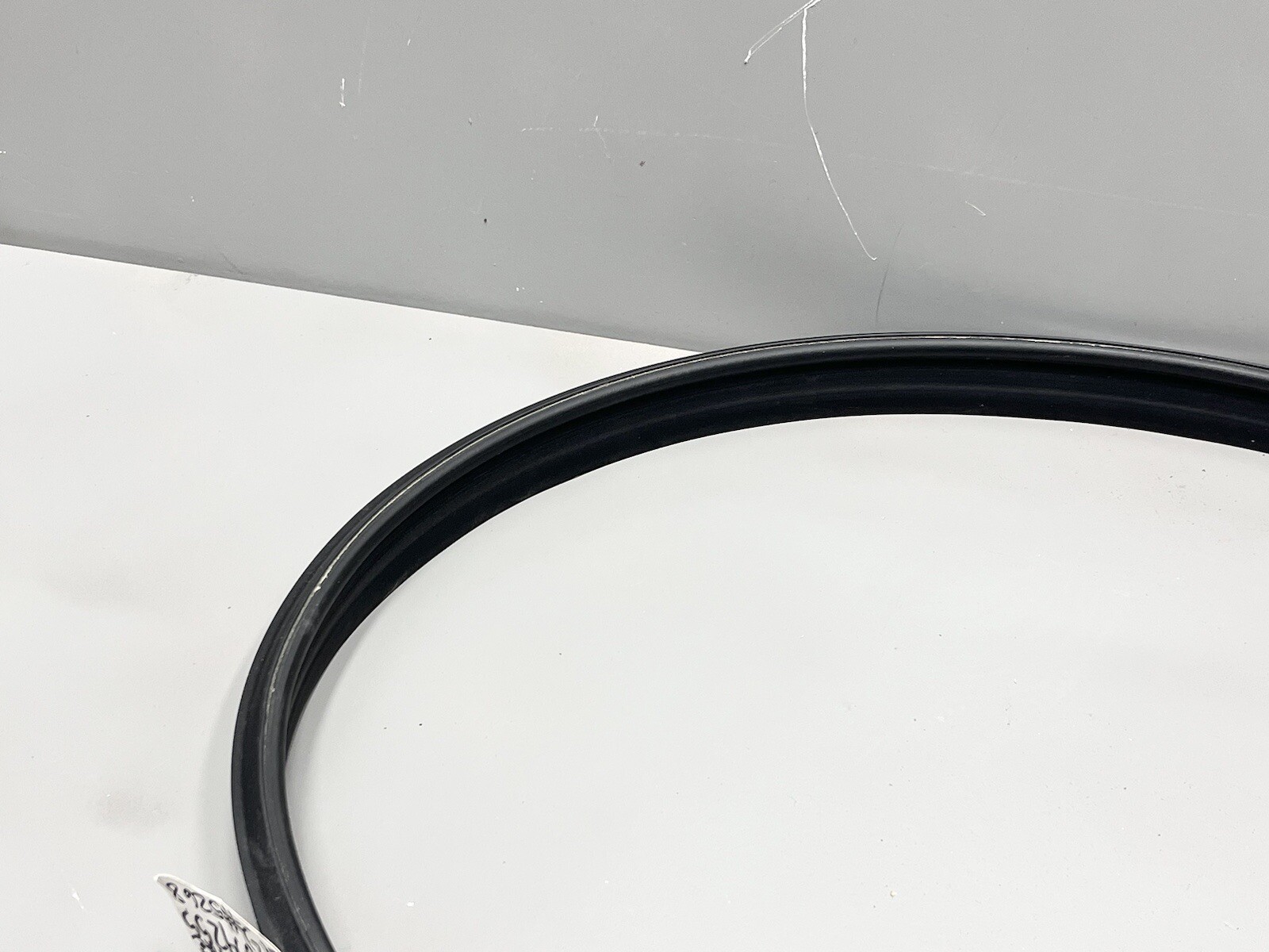 ⭐️2017-2020 MASERATI LEVANTE RIGHT SIDE DOOR WINDOW WEATHERSTRIP SEAL OEM