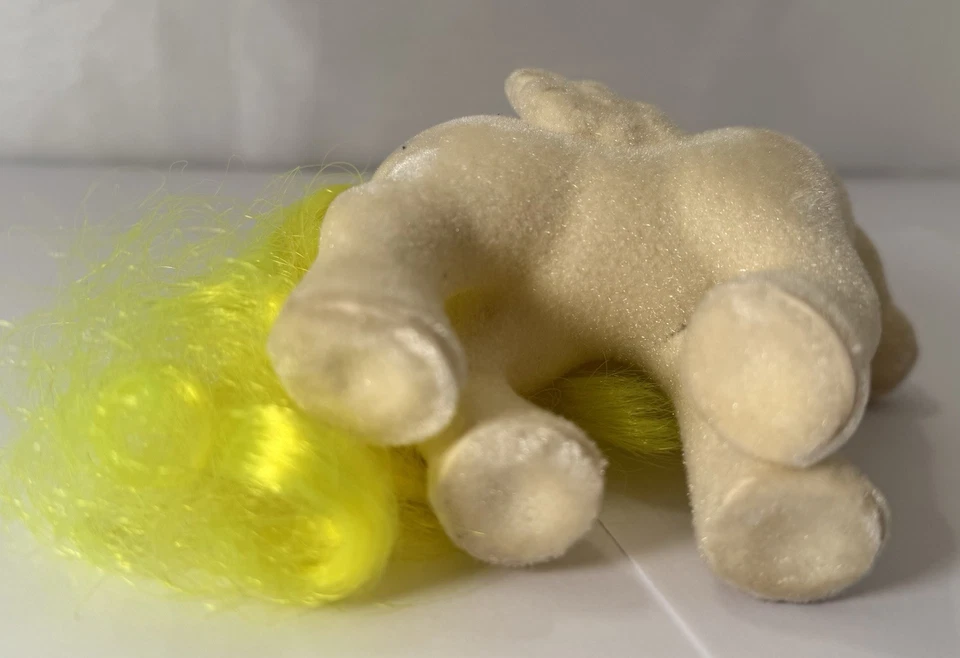 Винтажный воздушный шар G1 My Little Pony So Soft Lofty Flocked Yellow Pegasus MLP - Изображение 4 из 4