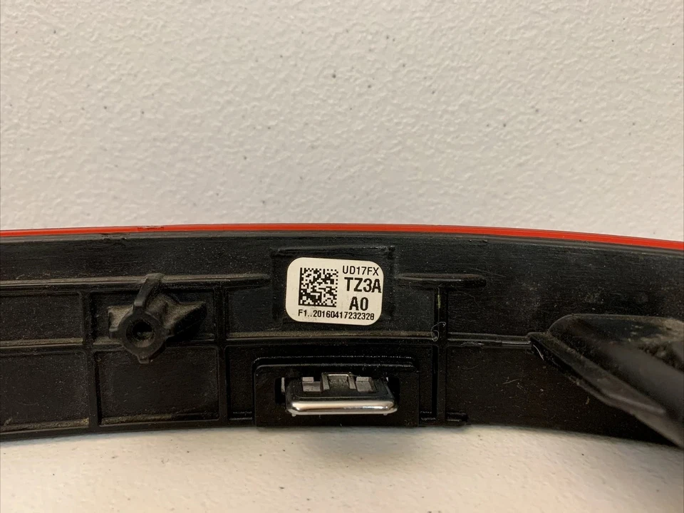 ✅OEM 2015-2020 Acura TLX левый со стороны водителя бампер смонтирован задний отражатель - Изображение 4 из 4