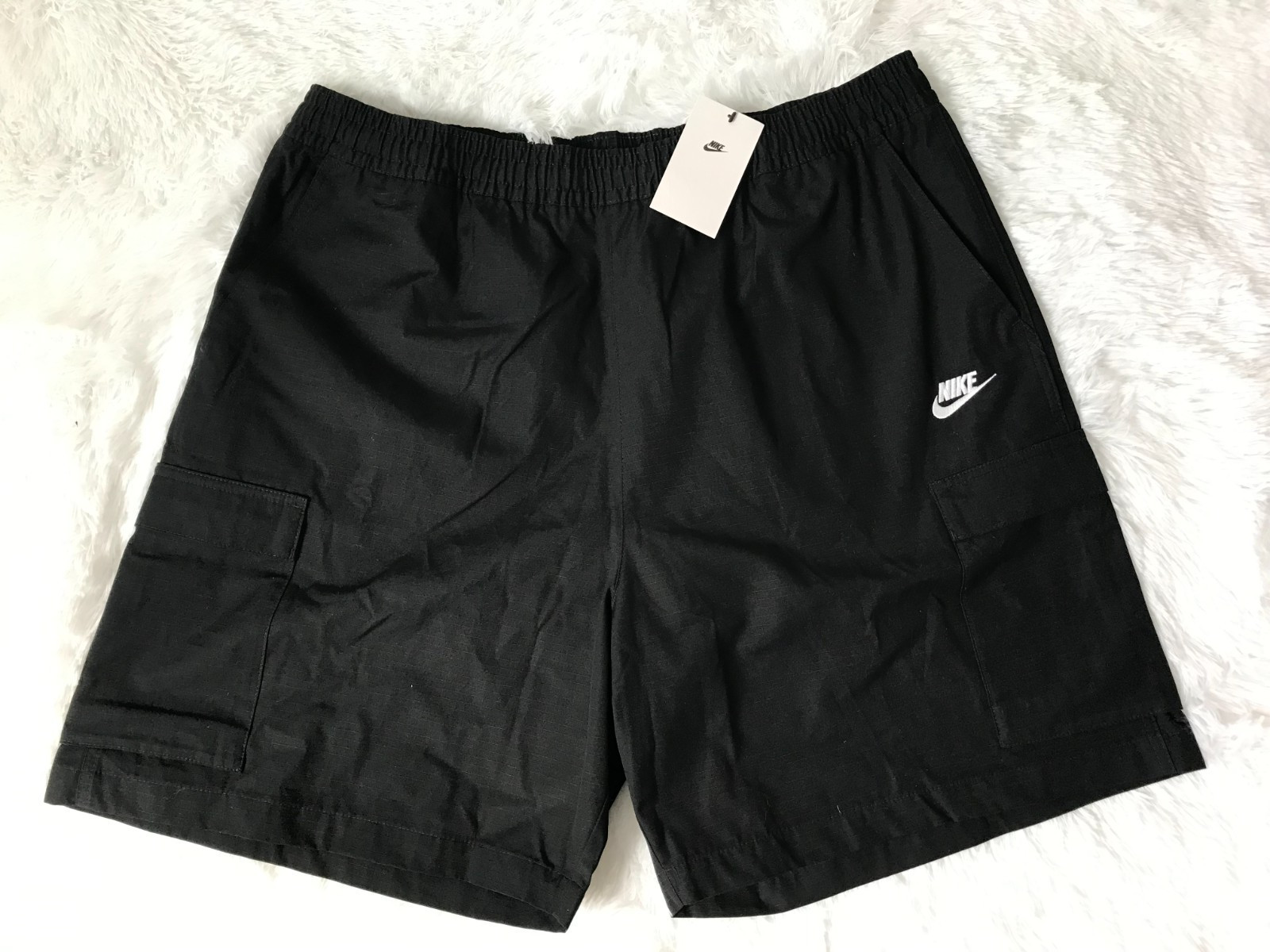 Nike Sportswear Club Men's Size XXL Black Knee Length Woven Cargo Shorts NWT