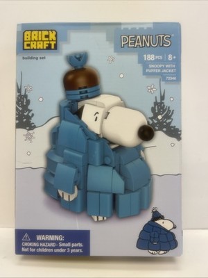 Peanuts Snoopy Puffer Jacket 188-Piece Brickcraft Building Set