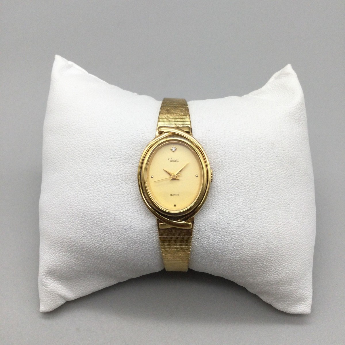 Timex Vintage Gold Watch – Classic Oval Face – Effortless Chic Vintage Timex Watch Womens 19mm Oval Face Gold Tone 1980s  main image 3