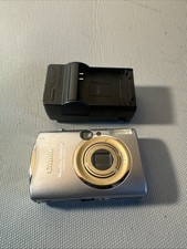 Canon Power Shot SD800 IS Digital Camera For Parts