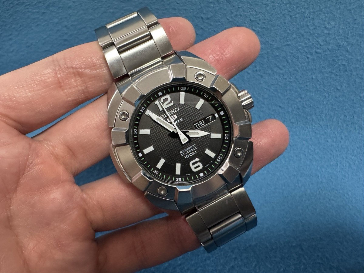 セイコー 5 SPORTS 7S36-02L0 裏スケ自動巻時計 100m防水 seiko5 sports 7s36 100m防水自動巻・裏スケルトン SEIKO 5 セイコー