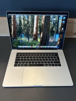 Apple MacBook Pro 15 Zoll Touchbar Intel i7