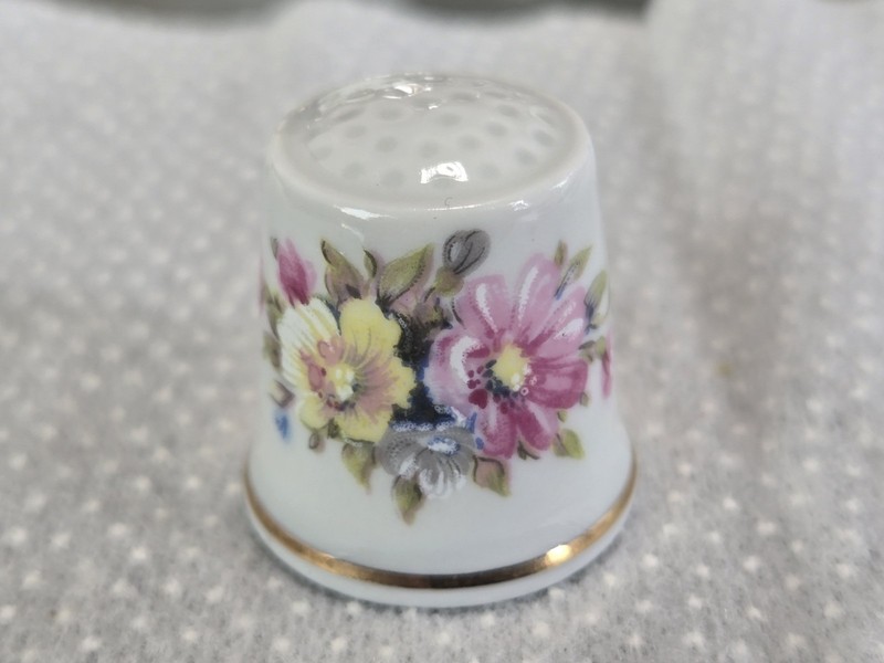 Vintage Porcelain Thimble Parbus W. Germany Floral Thumb size