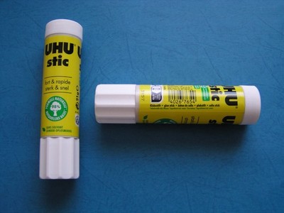 2 UHU Stic 21g Klebestift NEU universal Papier Büro Schule Basten Hobby
