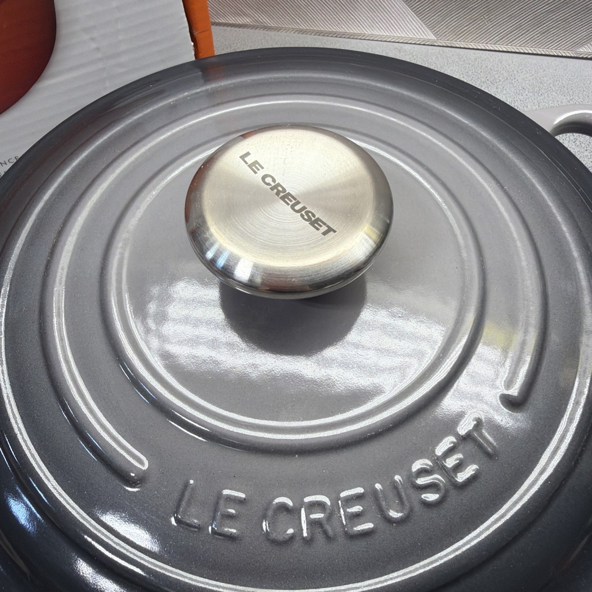 Le Creuset Signature Round Casserole Cast Iron 24cm Flint Oyster