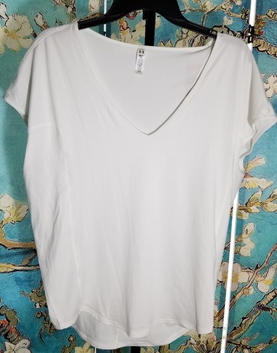 NWT Under Armour Women's Short Sleeve Top, Size Small, Retail $49.99 - 第 1/2 張圖片