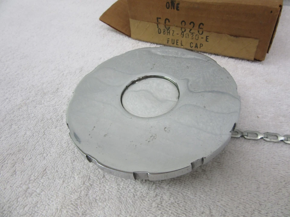 Ford F600 1978 F800 LN800 camión diésel tapa del tanque de combustible D8HZ09030-E dp nuevo de lote Foto 3 de 4