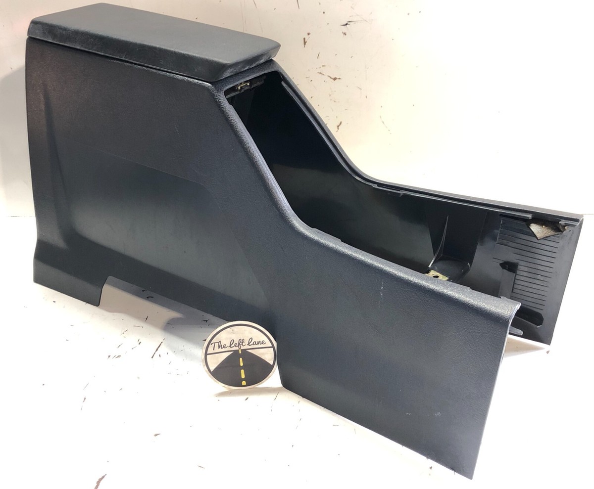 VOLVO940/740/240純正OPアームレスト ☆送料無料! VOLVO 940 純正OPアームレスト 取付部品 ネジ付