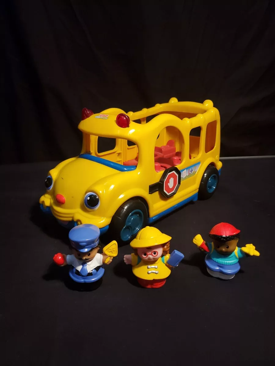 2005 Fisher Price Little People Lil Movers School Bus w 3 people and Wheelchair