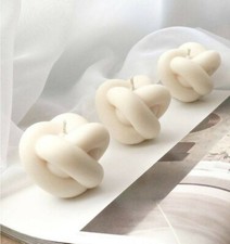 Knot soy candle 100% no additives Vanilla scented vegan. 