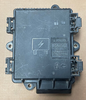VOLVO Power Distribution Fuse Box 23909810 | eBay
