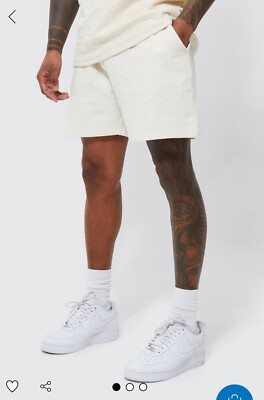 BoohooMan Boohoo Man Relaxed Fit Popcorn Jacquard Short Ecru Size
