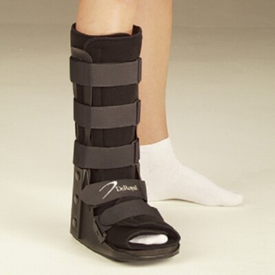 *1-Pack* DeRoyal Tracker EX Walker Closed Heel With Wide Foot Plate L 15590067