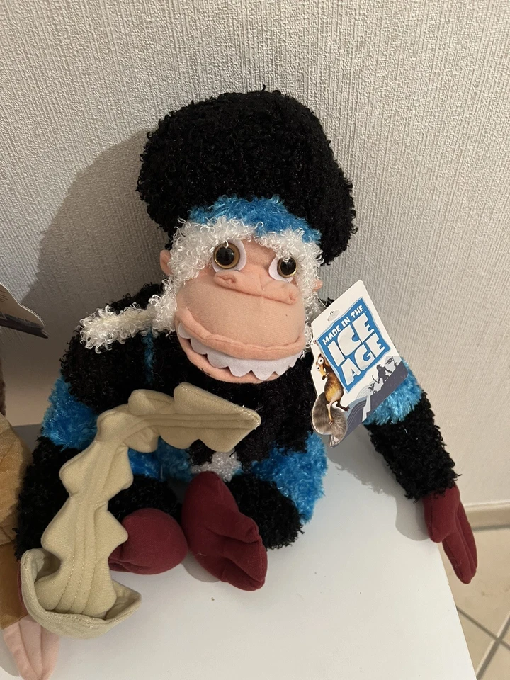 Play by Play Ice Age 4 Captain Gutt Scrat Plüschtier Stofftier - Bild 3 von 4