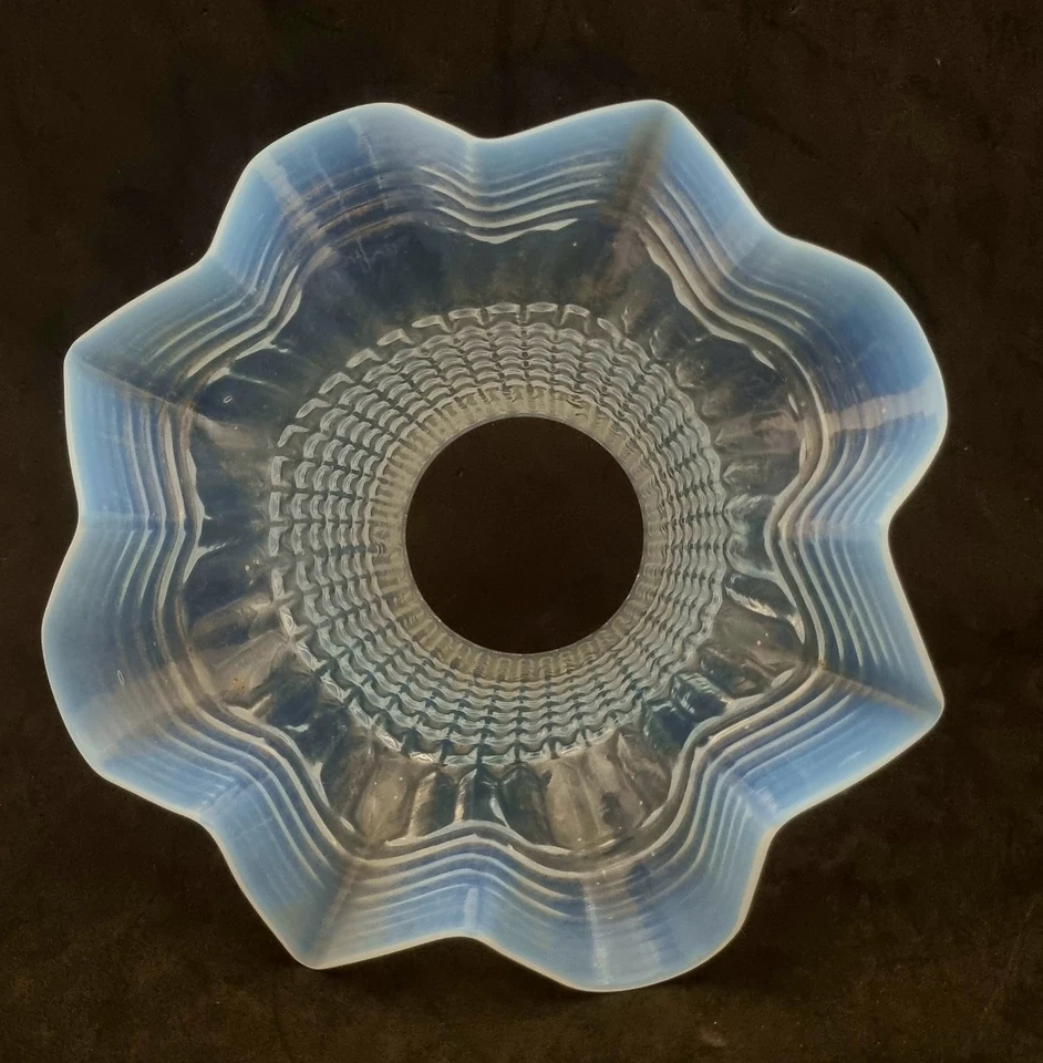 Tulipe ancienne verre  opalescent  - Photo 3/4