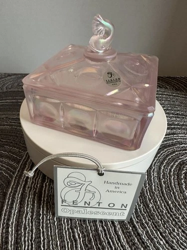 1998 FENTON Glass Champagne Pink Satin Iridescent KOI FISH Trinket Box 9080 PQ