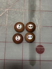 4 Buttons Vegetable Ivory with MOP Inserts Button