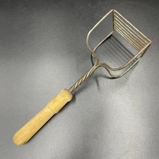 Vintage Potato Masher Wooden Handle Twisted Metal Square Farmhouse Décor
