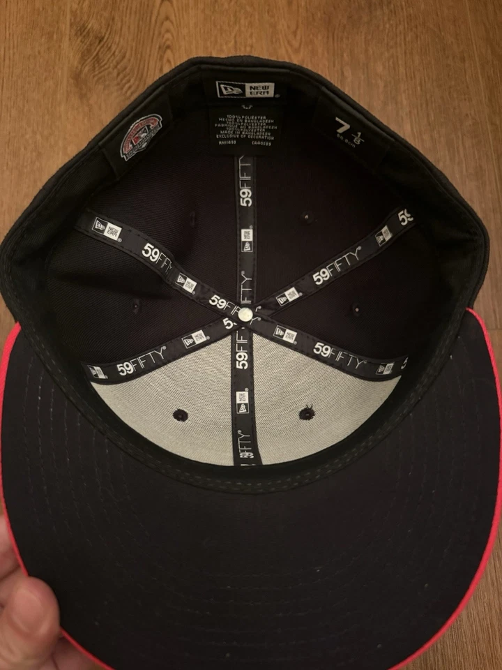 Gorra ajustada Throwback Quad Cities River Bandits MiLB New Era 59Fifty 7 1/8 Foto 3 de 4