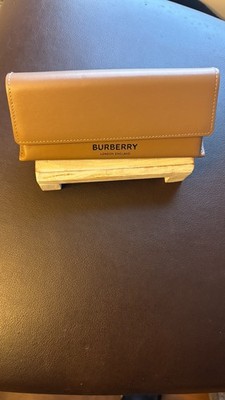   AUTHENTIC Burberry London Camel Brown Eyeglass Sunglass Case - Luxury Magnet