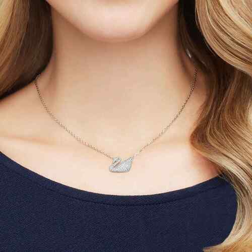 NIB Swarovski Crystal Swan Pendant Necklace and matching Earrings Set Great gift - 第 1/7 張圖片