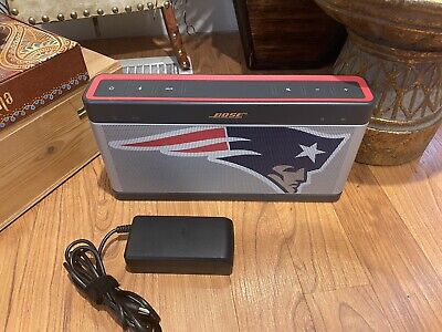 Bose SoundLink III Bluetooth Portable Speaker - New England Bose SoundLink III Bluetooth Portable Speaker - New England