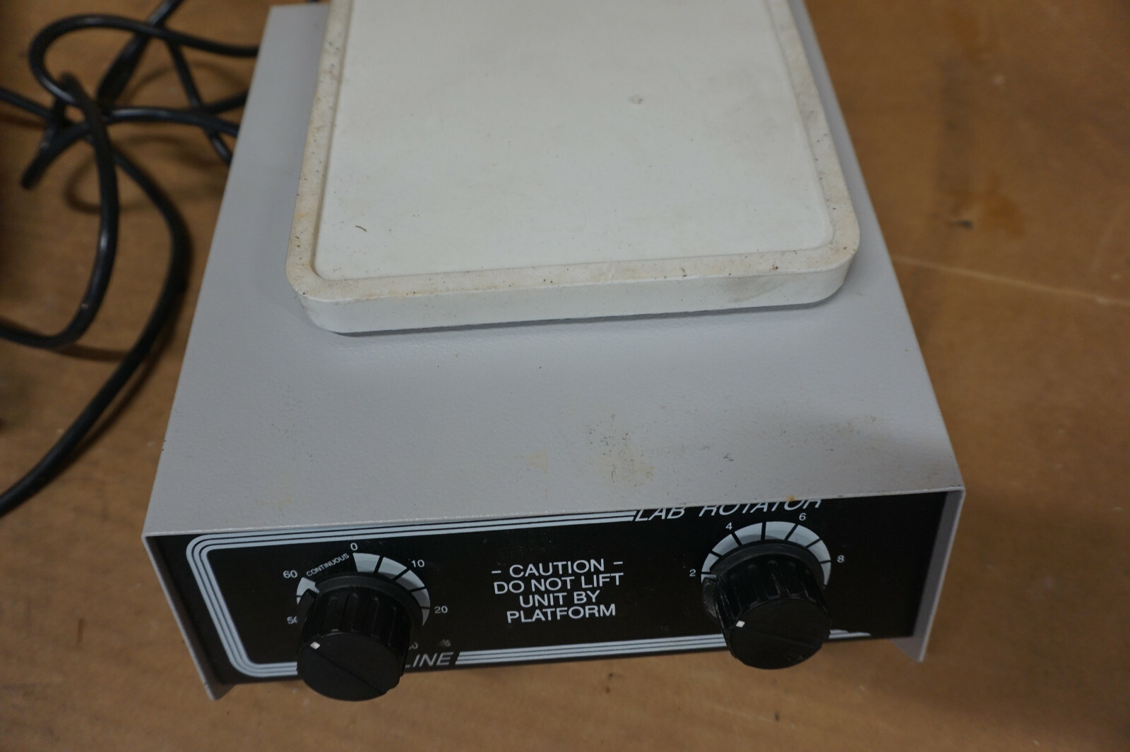 LabLine 1304 6x6 Platform variable Speed Tabletop Lab Rotator Orbital