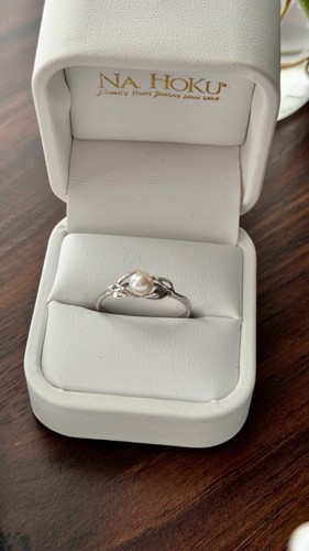 NA HOKU Hawaii's Finest Jewelers Pearl Set, Necklace, earrings, ring & bracelet - Picture 6 of 9