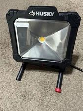HUSKY 5000 lumen LED portable worklight k40188y Work Shop Garage Light