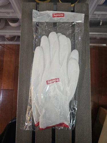 Gant blanc suprême