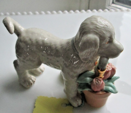 Lenox Dog with flower pot and hose to water it - Picture 4 of 5