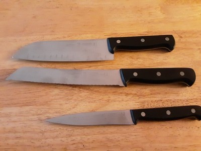 Zwilling JA Henckels 3 Piece Chef Knife Set Santoku Serrated Fillet Bread Knives