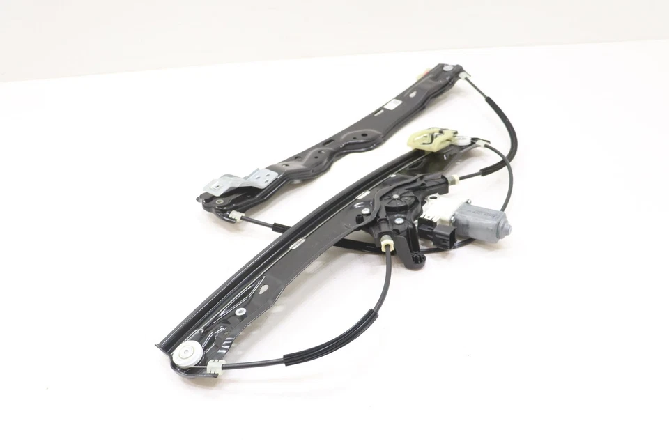 Land Rover Discovery Sport 2015-2025 puerta delantera izquierda ventana regulador OEM Foto 3 de 4