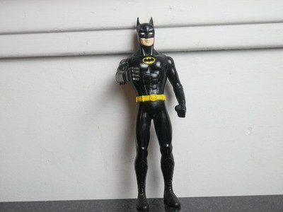 Vintage 1991 Batman Returns Vinyl Figure 11  (No Cape)
