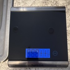 Taylor Digitale Küchenwaage 3851-9 Schwarz Kunststoff Rechteck Batterie Tara