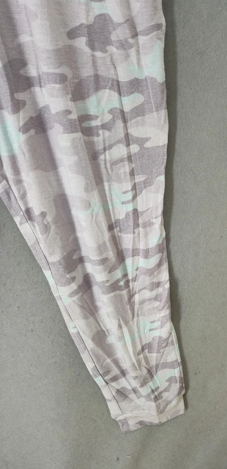 Macacão Koolaburra by UGG Feminino 2X Cinza Camuflado Sem Mangas Cordão Lounge Macio - Imagem 4 de 4