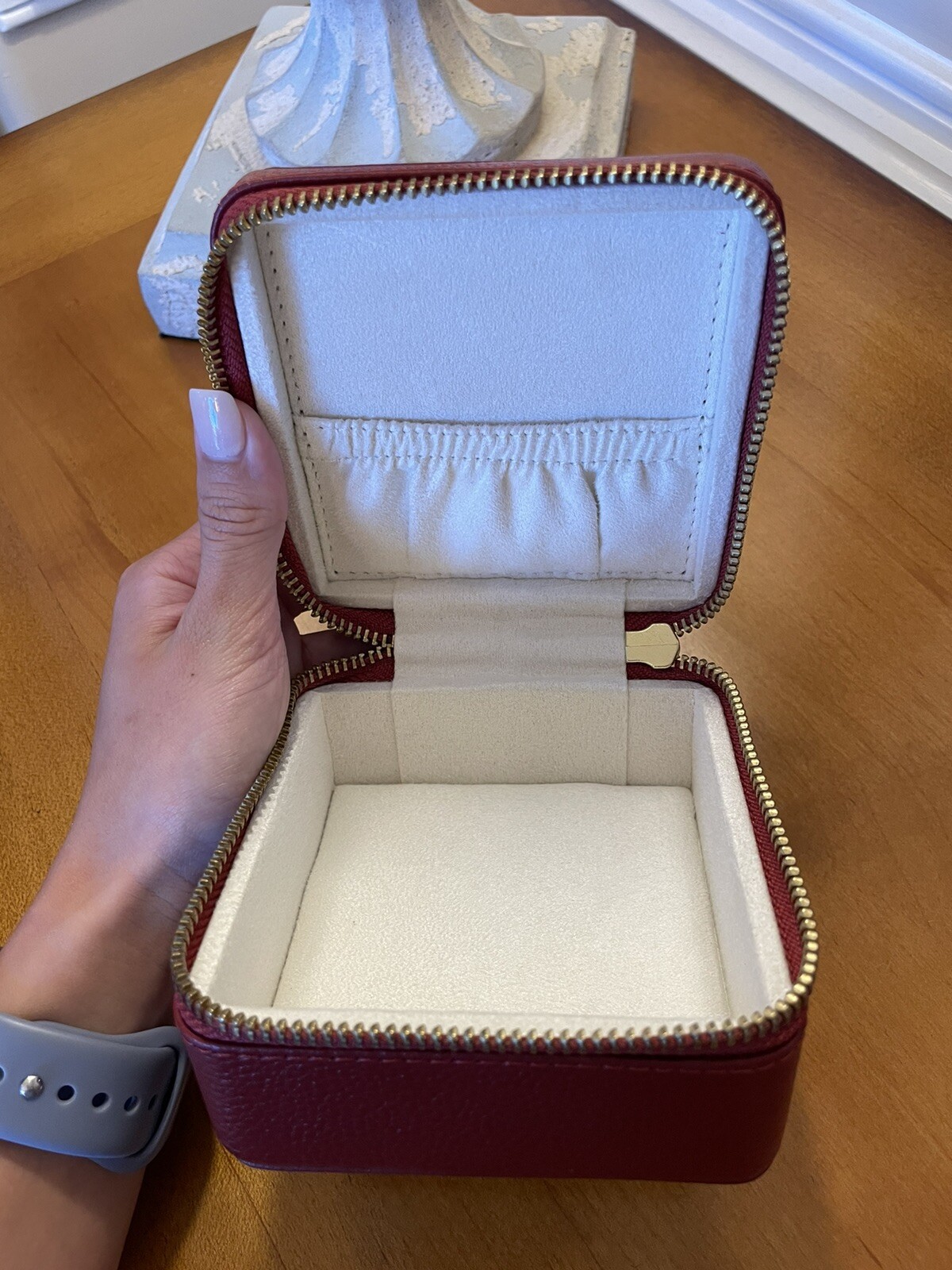 Pottery Barn Quinn Leather Petite Travel Box Shadow Printed Red NWOB