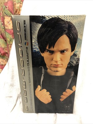Marvel Spiderman 3 Tobey Maguire Medicom RAH Peter Parker 12'' 1/6 Box