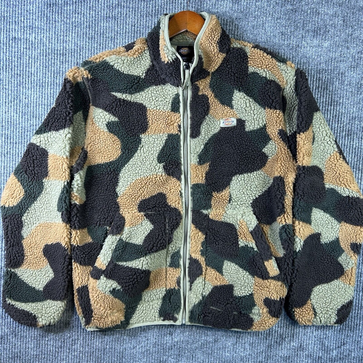 New Dickies Fleece Jacket Mens Medium Zip Up Mount Hope Camo