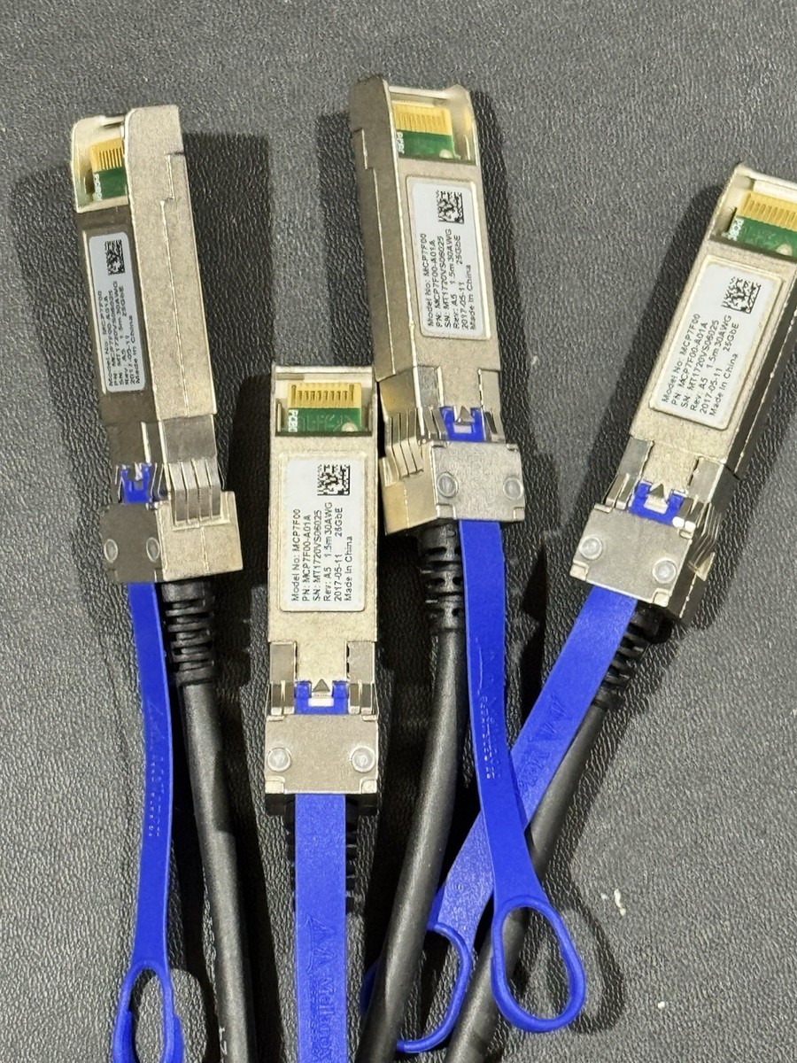 Mellanox QSFP28 to 2xQSFP28 6.56ft Passive Copper Hybrid Cable MCP7H00G002R - Ne