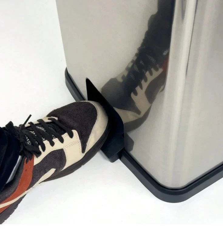 13.2 Gallon Trash Can, Plastic Step-On Kitchen Trash Bin with Lid, Silver - Image 4 of 4