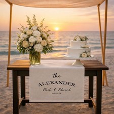 Personalized table runner, custom family name, custom date, Wedding