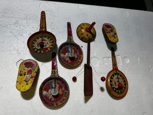 VINTAGE NOISE MAKERS, MARDI GRAS LOT OF 8, BLACK AMERICANA MUSICIANS,NICE & LOUD