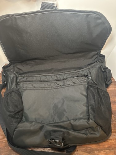 Nike Sportswear Essentials schwarze Umhängetasche Laptop Reise Aktentasche - Bild 7 von 11