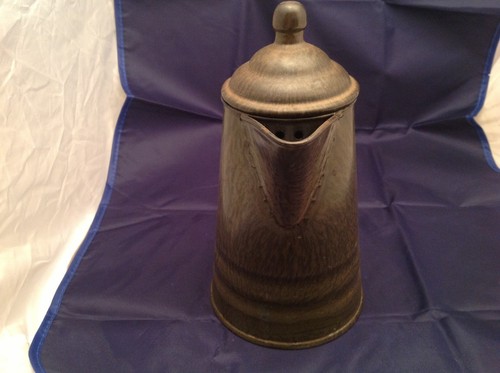 Cafetera vintage de granito de 8,75" de alto verde oliva remolino con luz adjunta - Imagen 8 de 12